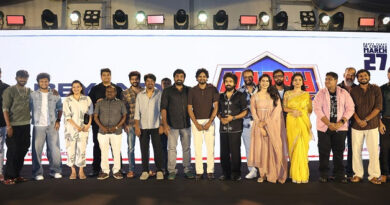 “ஜீ.வி.பிரகாஷ் ஸ்கூல் பையன் மாதிரி இருக்கார்” :  ‘ஹேப்பி ராஜ்’ பட விழாவில் விஜய்சேதுபதி பாராட்டு!