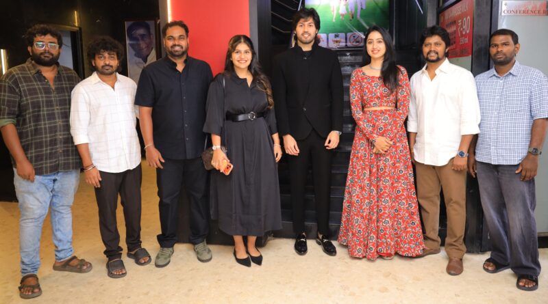 தமிழ் சினிமாவின் நியூ சாக்லேட் பாய் :  ‘டார்க்’ பட ஹீரோவை பாராட்டிய  கெளதம் கார்த்திக் !