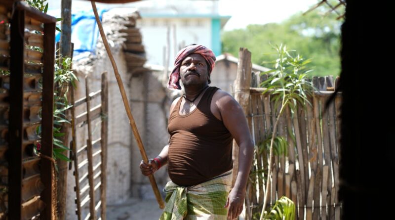 மாறுபட்ட கதாபாத்திரத்தில் கருணாஸ் வாழ்ந்திருக்கும் ‘என்ன விலை’ !